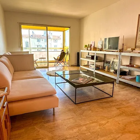 Emplacement Ideal A 500m Du Palais, 2p Fonctionnel * Cannes
